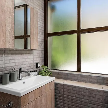 D'amboise House شقة